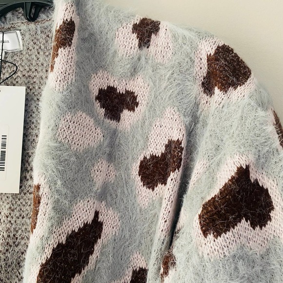 Kayla's Armoire gray pink and wine long sweater NWT (Size: S/M) - Picture 2 of 7